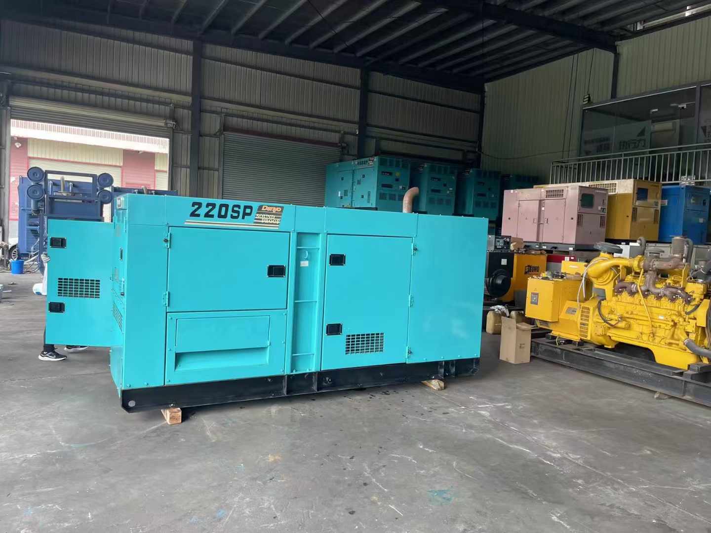 八公山800kW 柴油发电机的输出电流波动范围是多少？