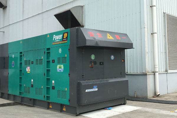 八公山燃油滤清器的更换流程是怎样的？