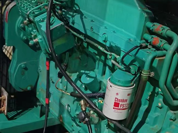 八公山如何确定新的发电机组控制系统是否与原系统兼容？