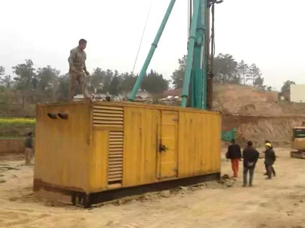 八公山如何判断水冷式机油散热器密封件是否需要更换？